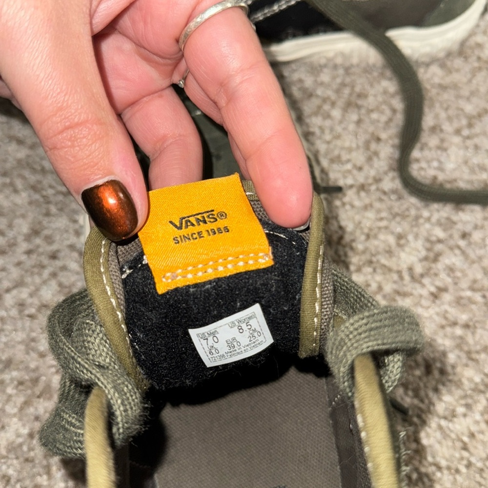 Custom Green Vans - Picture 5 of 5